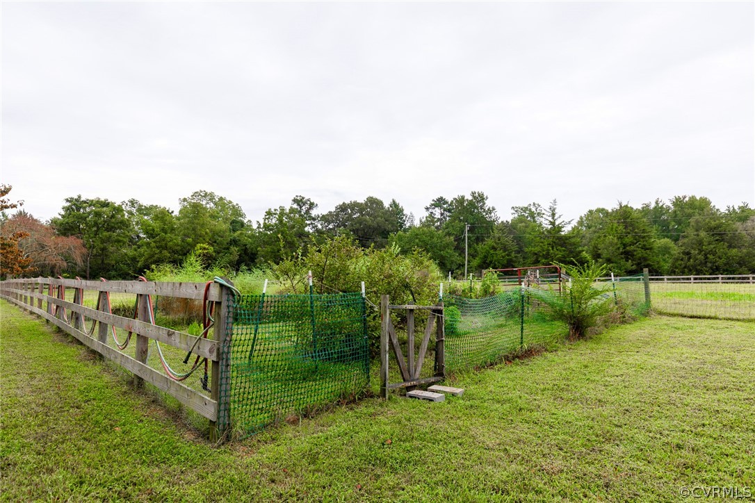 1567 Smithfield Road St. Stephens Church, VA 23148 - Photo 4 of 49 Gallery Image 4