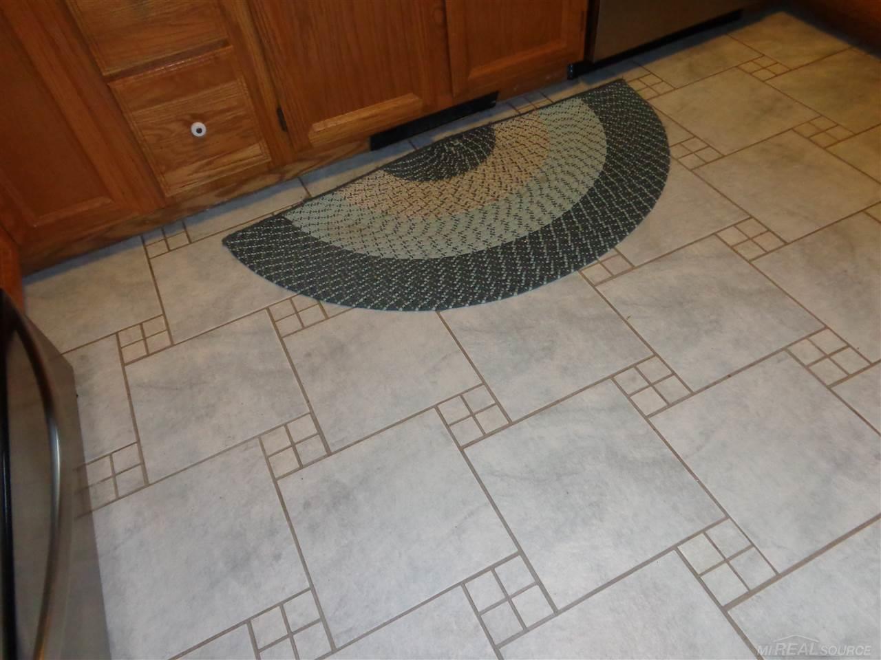 6640 County Farm Road Croswell, MI 48422 - Photo 7 of 35 31339534-6.JPG