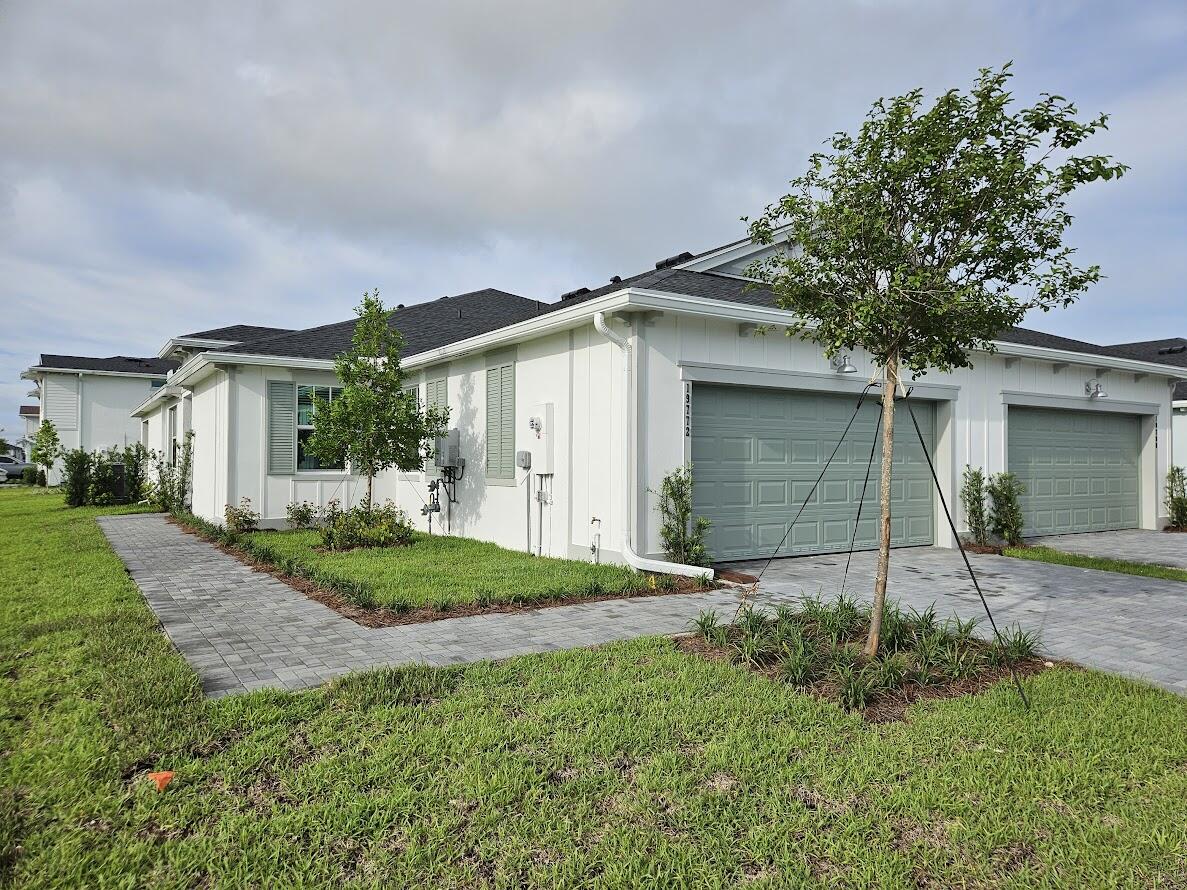 19772 Whispering Creek Road Loxahatchee, FL 33470 - Photo 2 of 38 20260529_083958