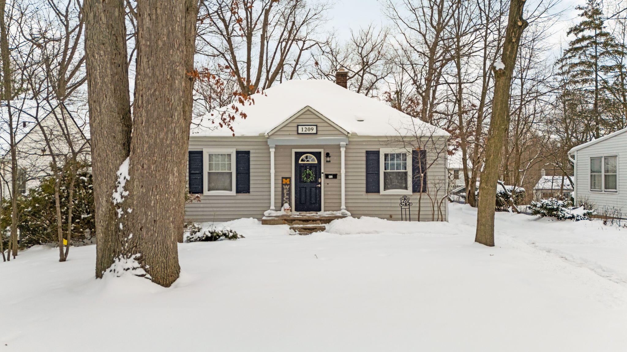 1209 Birk Avenue Ann Arbor, MI 48103 - Photo 39 of 57 45-web-or-mls-DJI_20260126160259_0568_D