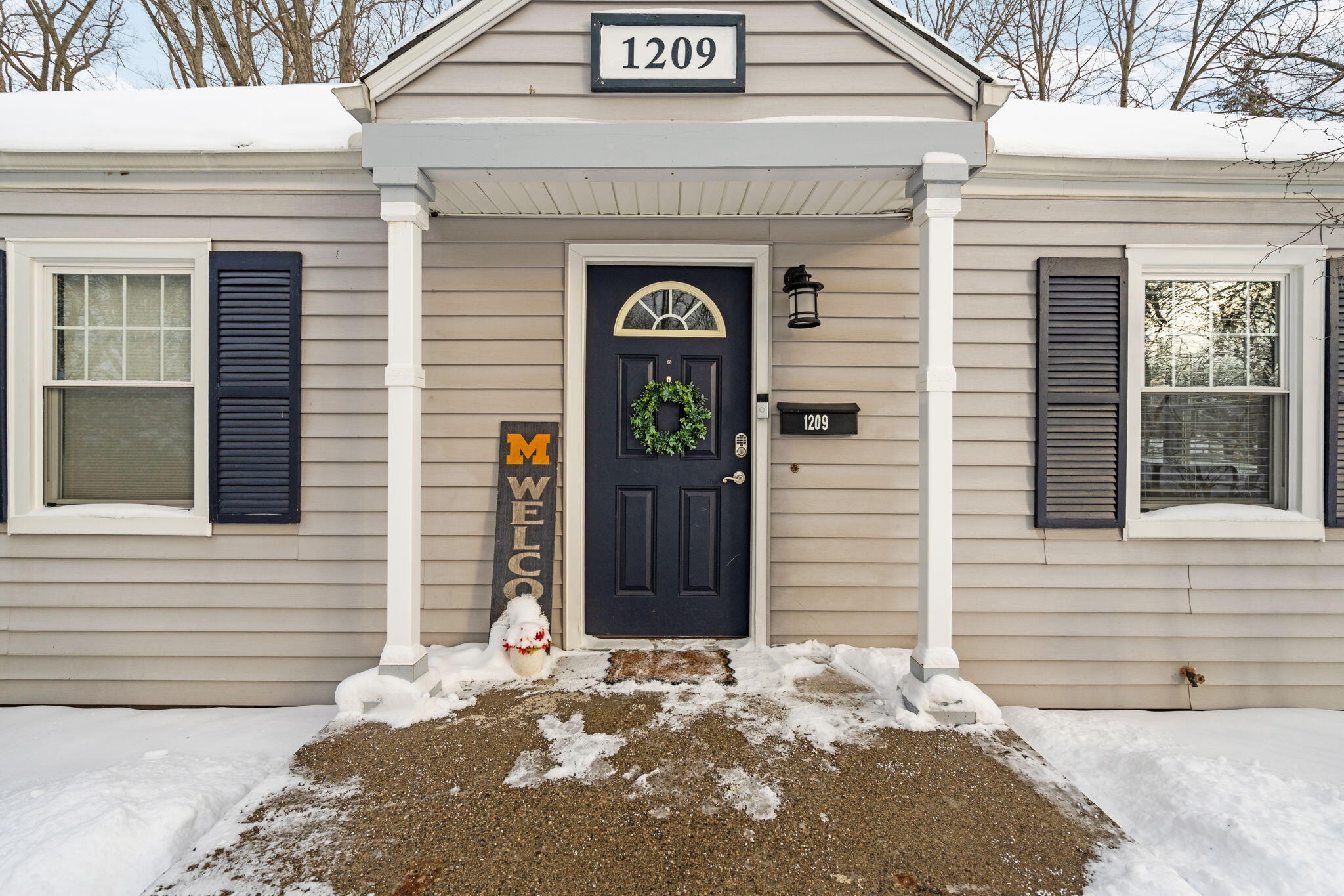 1209 Birk Avenue Ann Arbor, MI 48103 - Photo 4 of 57 39-web-or-mls-DSC01757