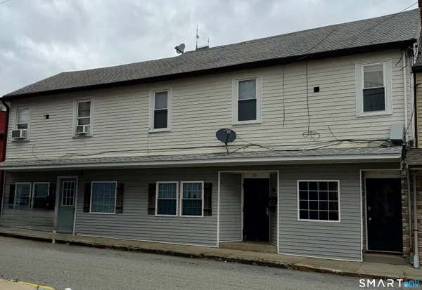 $1,300 | 10 Center Street, Killingly, CT 06239