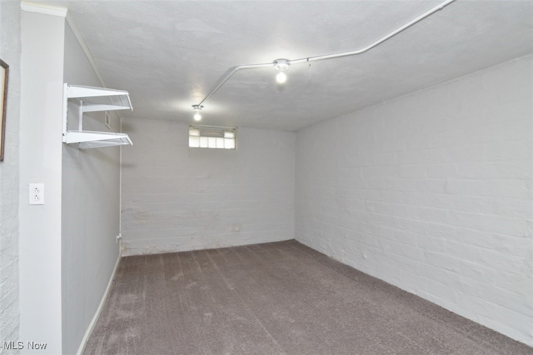 3886 Grosvenor Road Cleveland, OH 44118 - Photo 34 of 42 Gallery Image 34