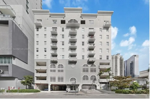 $2,350 | 115 Southwest 11th Street, Unit 704, Miami, FL 33130
