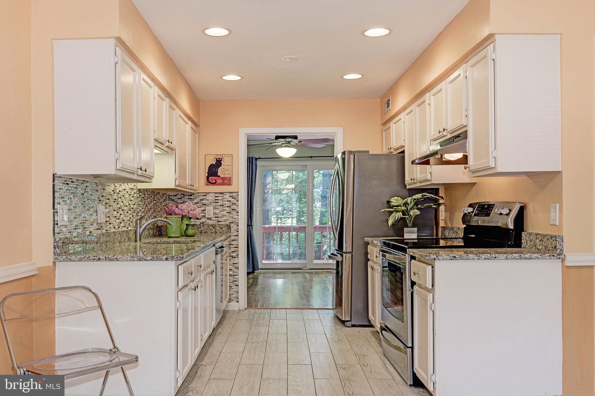 2161 Golf Course Drive Reston, VA 20191 - Photo 11 of 33 Kitchen