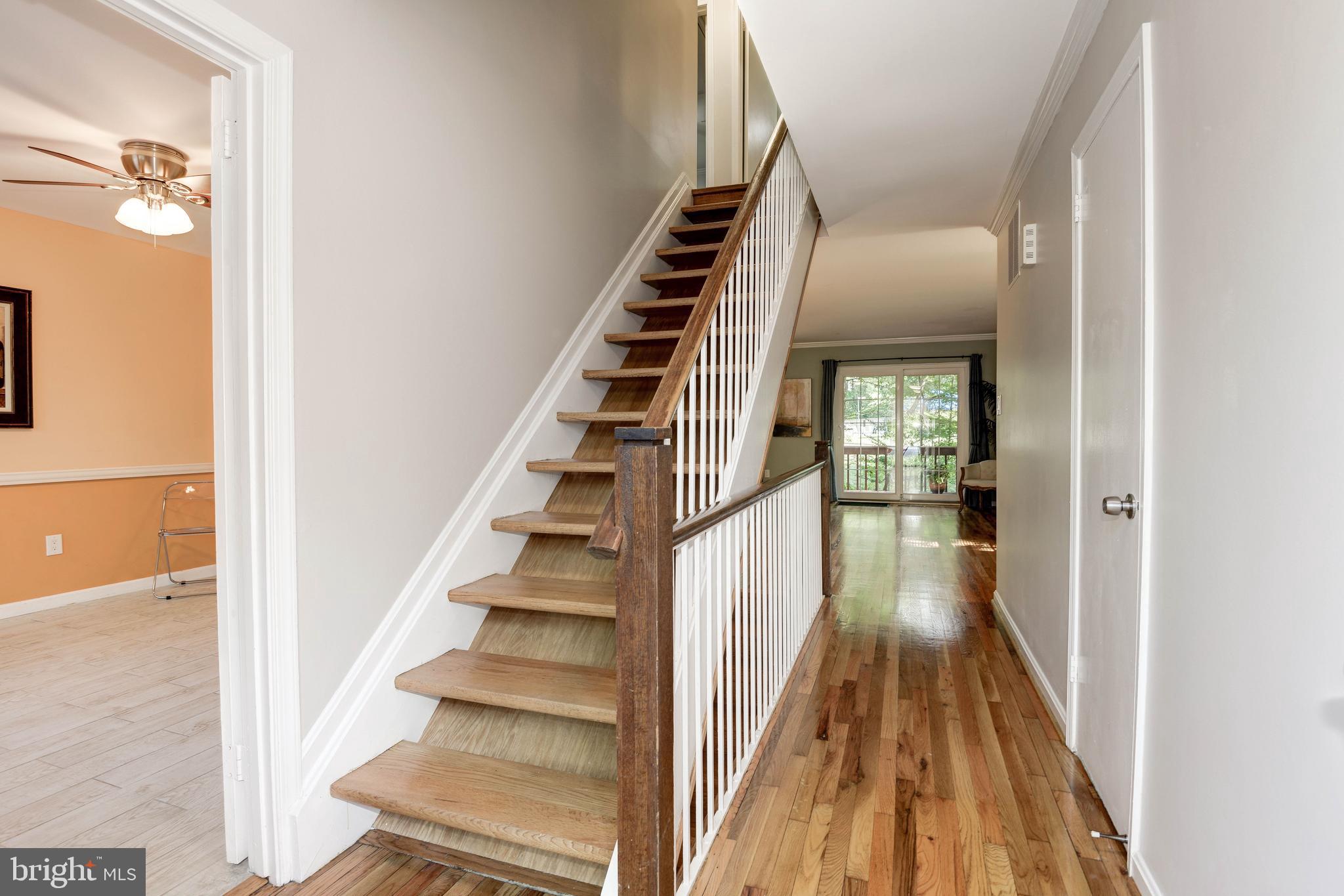 2161 Golf Course Drive Reston, VA 20191 - Photo 4 of 33 Entry Foyer
