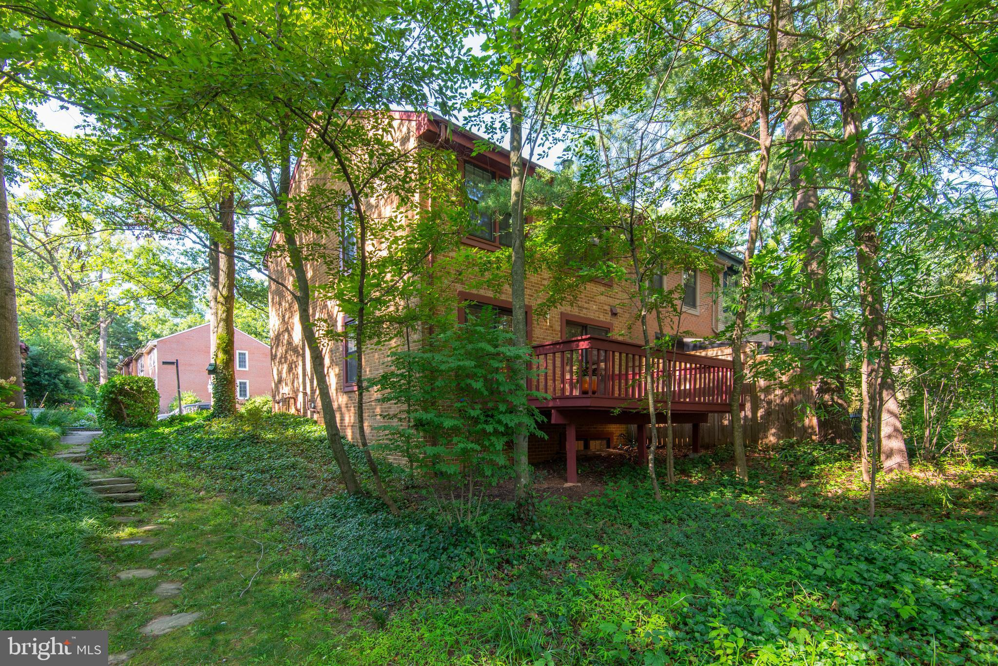 2161 Golf Course Drive Reston, VA 20191 - Photo 32 of 33 Exterior Rear