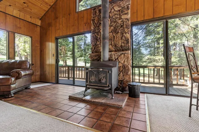 $745,000 | 1131 Lake Ridge Road, Lake Almanor, CA 96137