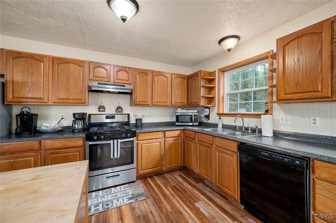 224 Mac Arthur Road Russia, NY 13324 - Photo 6 of 39