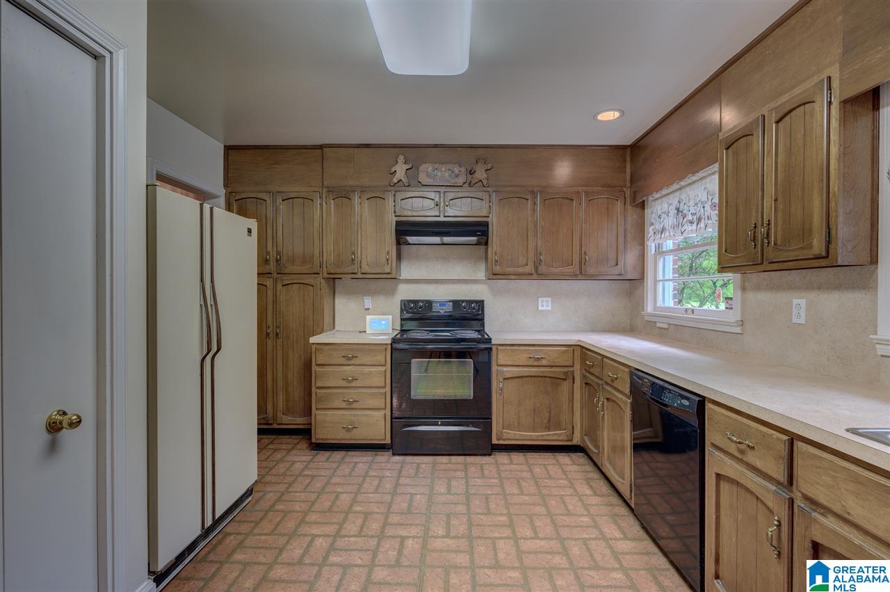 325 Killough Springs Road Birmingham, AL 35215 - Photo 4 of 35