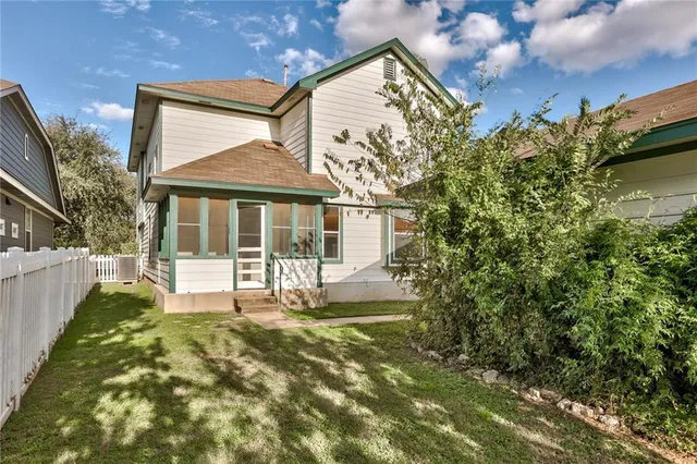 $1,850 | 145 Strawn, Kyle, TX 78640