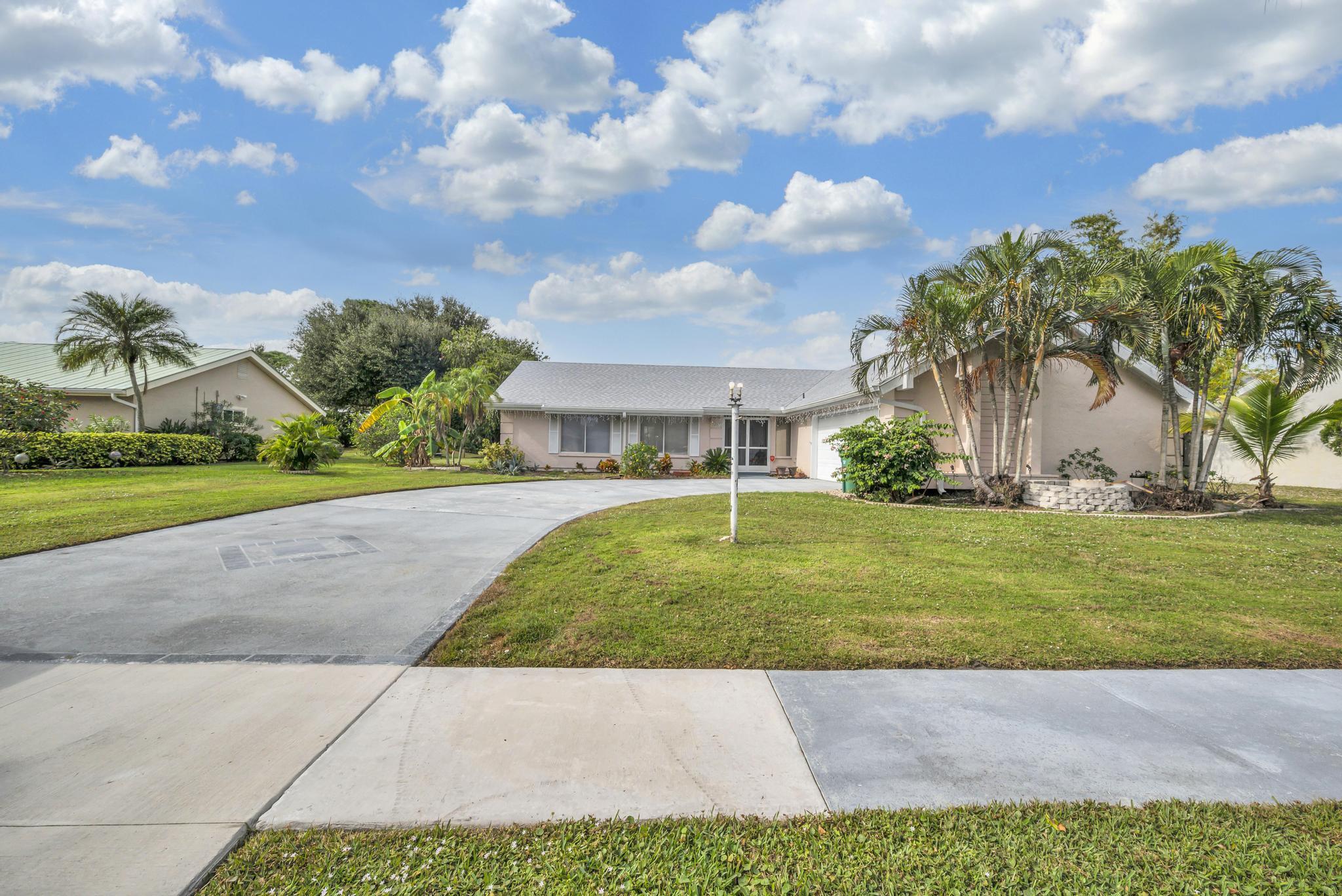 2071 Southeast Erwin Road Port St. Lucie, FL 34952 - Photo 1 of 47 FE510AAD-0859-4830-AD47-E9020AE2E5D4