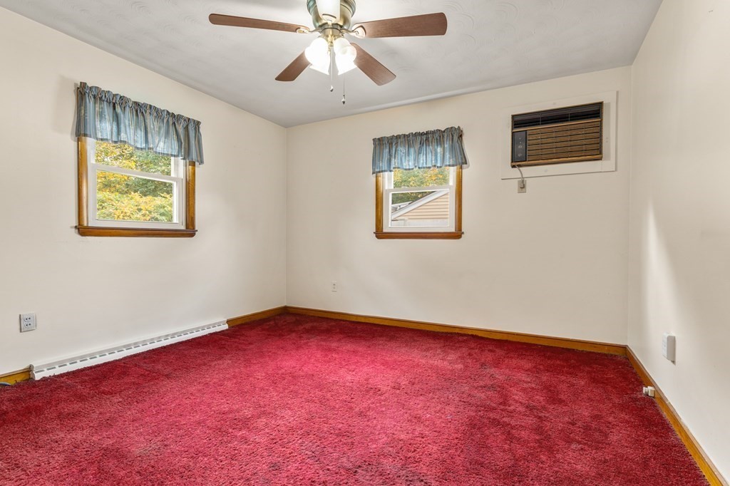 207 Howe Street Methuen, MA 01844 - Photo 9 of 37 Gallery Image 9