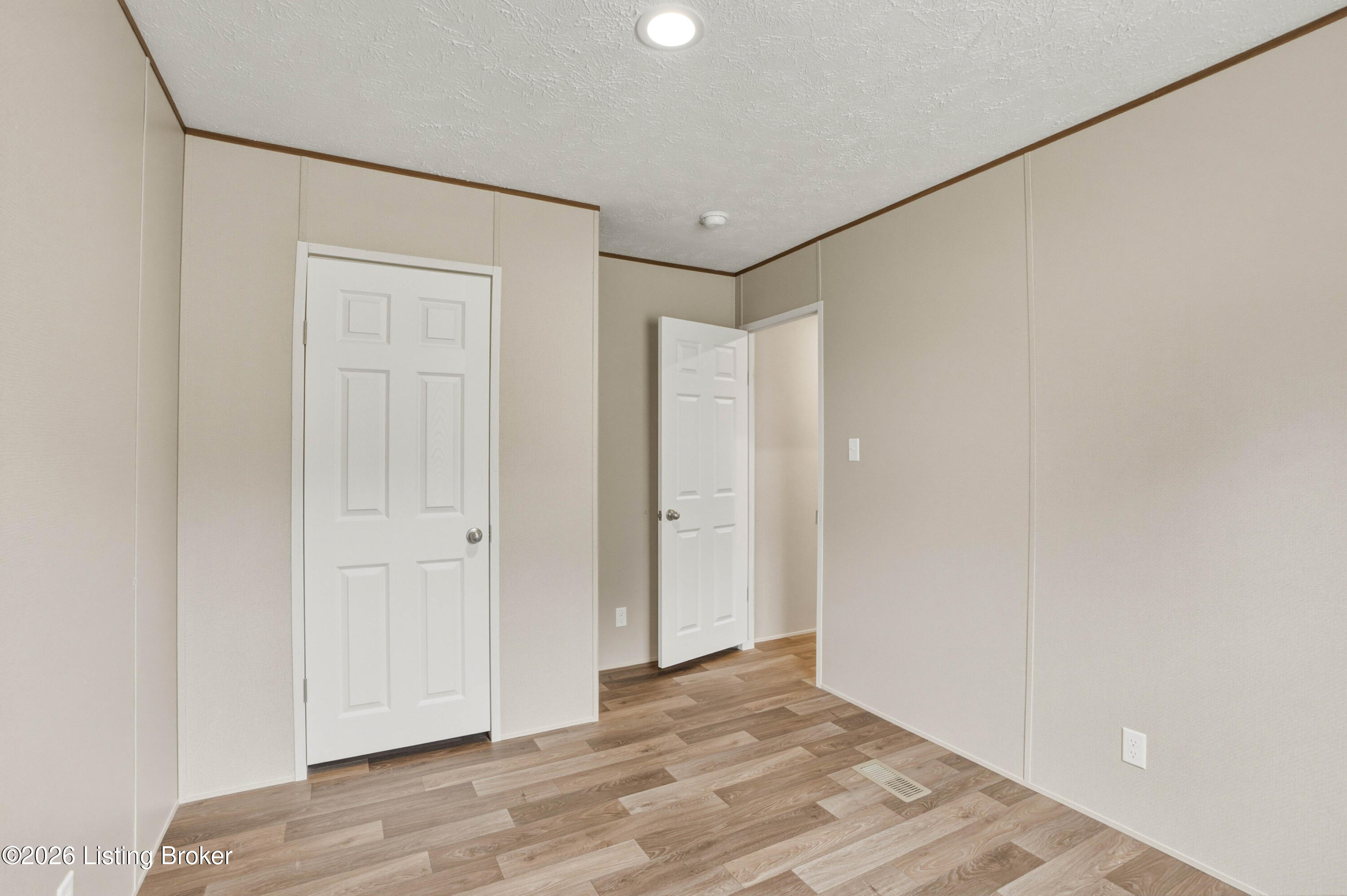 2487 Fallen Timber Road Campbellsville, KY 42718 - Photo 28 of 40 36_Bedroom_Two_Closet