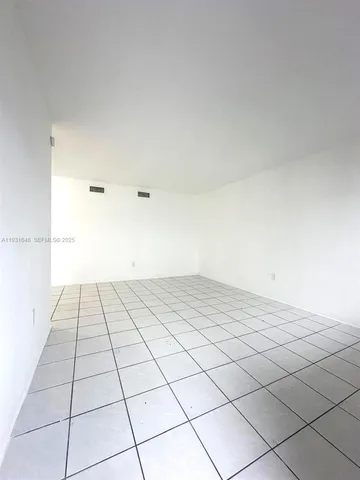 a view of a utility room