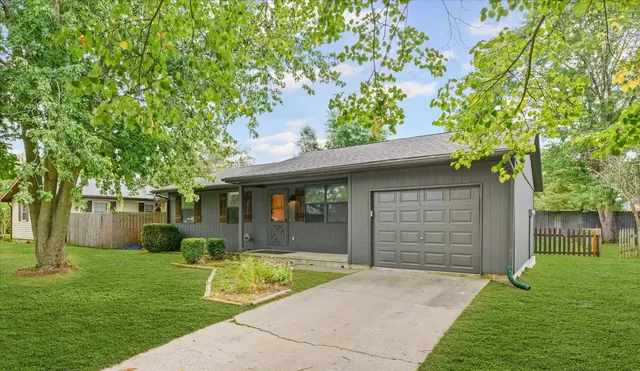 $175,000 | 1905 Summit Drive, Urbana, IL 61802