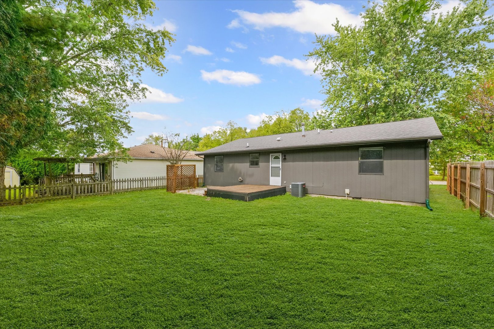 1905 Summit Drive Urbana, IL 61802 - Photo 27 of 31