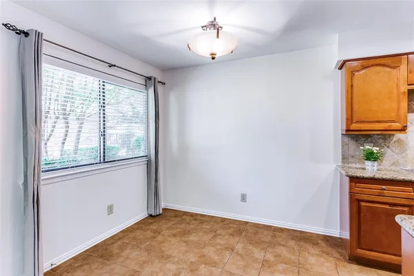 $1,875 | 5765 Cedar Creek Drive, Benbrook, TX 76109