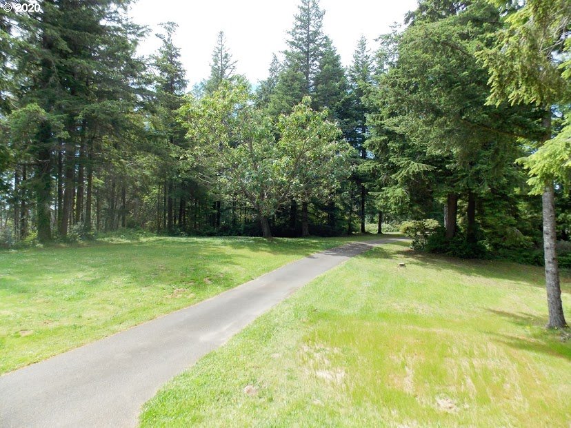 68315 Arawana Road North Bend, OR 97459 - Photo 4 of 24 Gallery Image 4