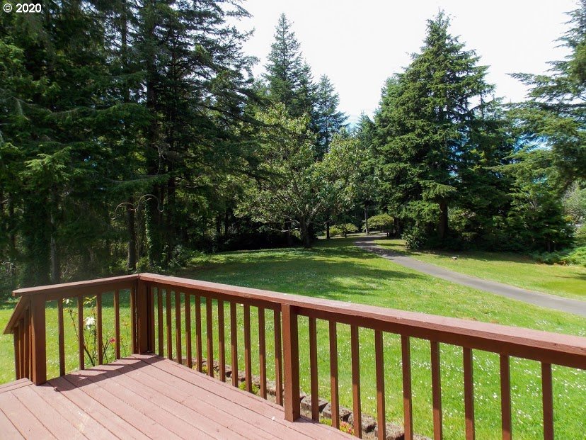 68315 Arawana Road North Bend, OR 97459 - Photo 7 of 24 Gallery Image 7
