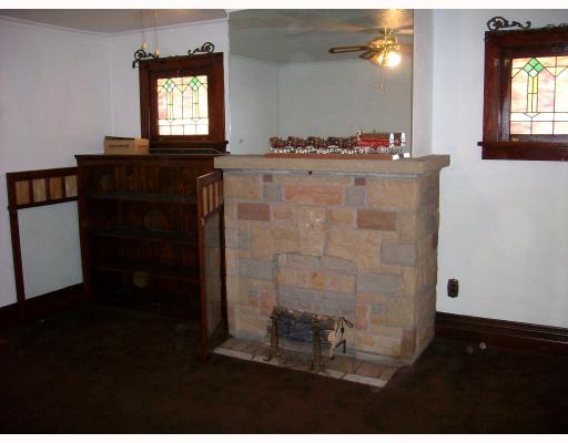 1926 Mansfield Road Elizabeth, PA 15037 - Photo 4 of 5 Living Room.