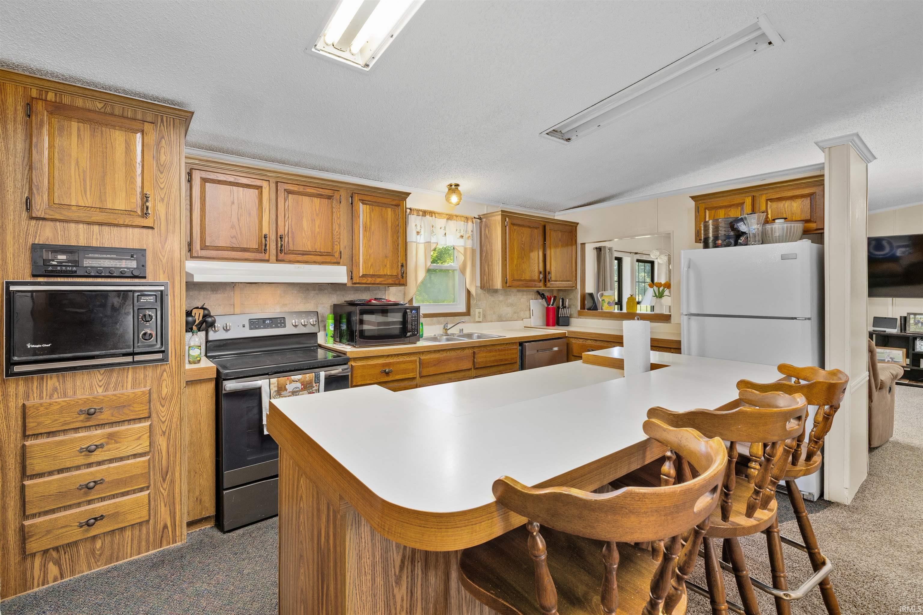 17625 Lochner Road Leo, IN 46765 - Photo 16 of 32