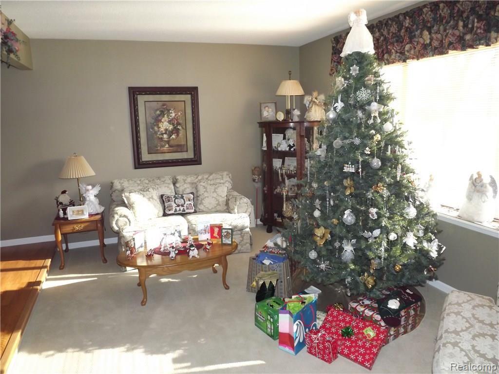 42316 Proctor Road Canton, MI 48188 - Photo 8 of 37 Living room 5.JPG