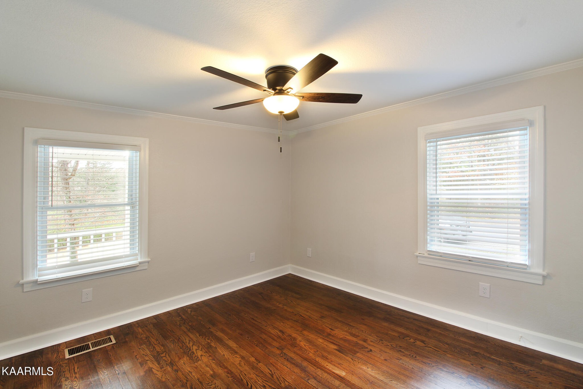 8964 Maple Ridge Lane Knoxville, TN 37923 - Photo 16 of 34 Gallery Image 16