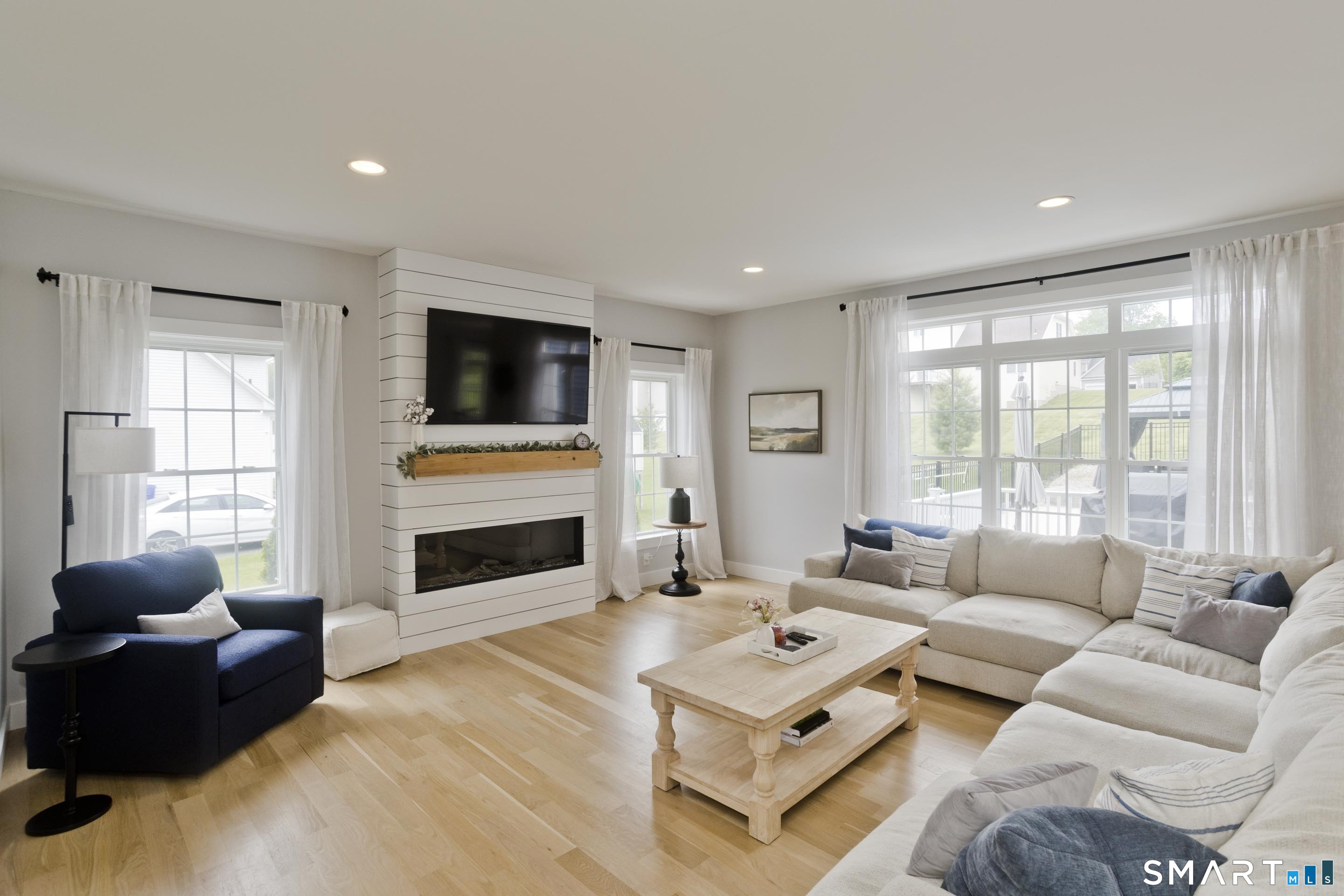 4 Arbor Way Suffield, CT 06078 - Photo 5 of 40