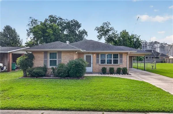 $218,000 | 218 Amelia Street, Destrehan, LA 70047