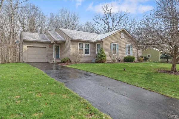 $209,000 | 105 Niblick Circle, Van Buren, NY 13027