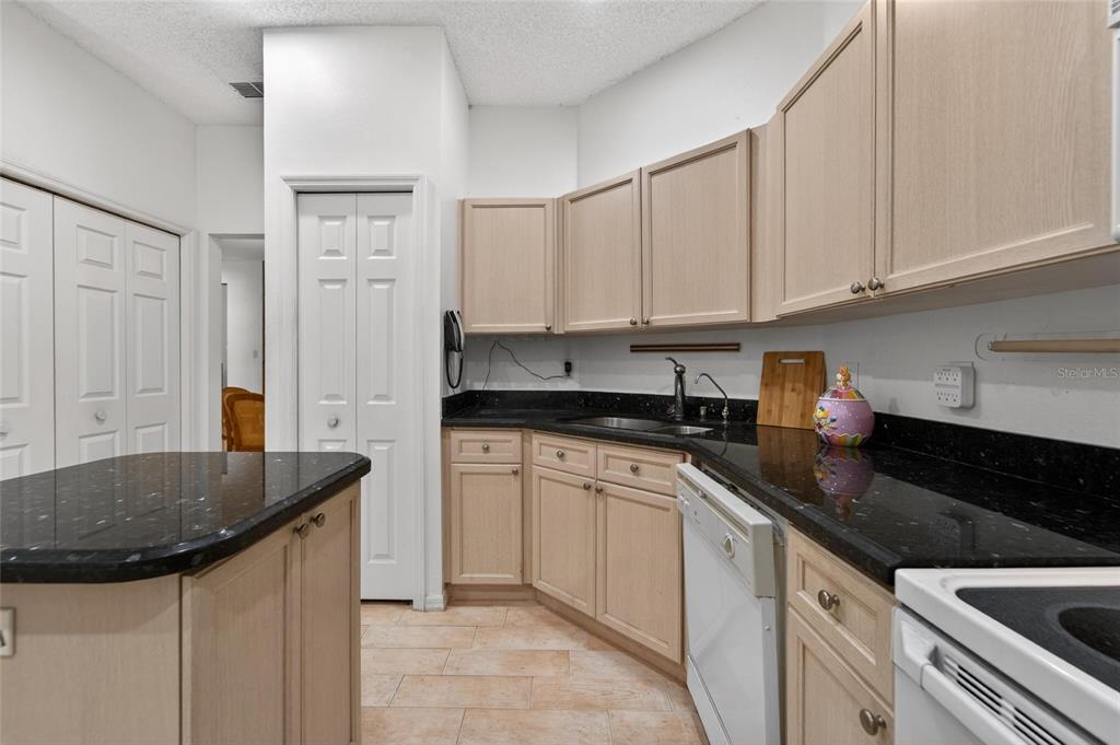 1050 Starkey Road, Unit 509 Largo, FL 33771 - Photo 17 of 78