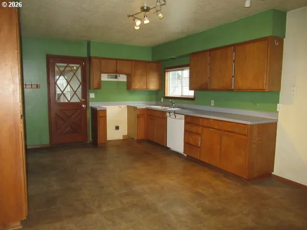 $480,000 | 48091 East Lyons Mill City Drive, Lyons, OR 97358