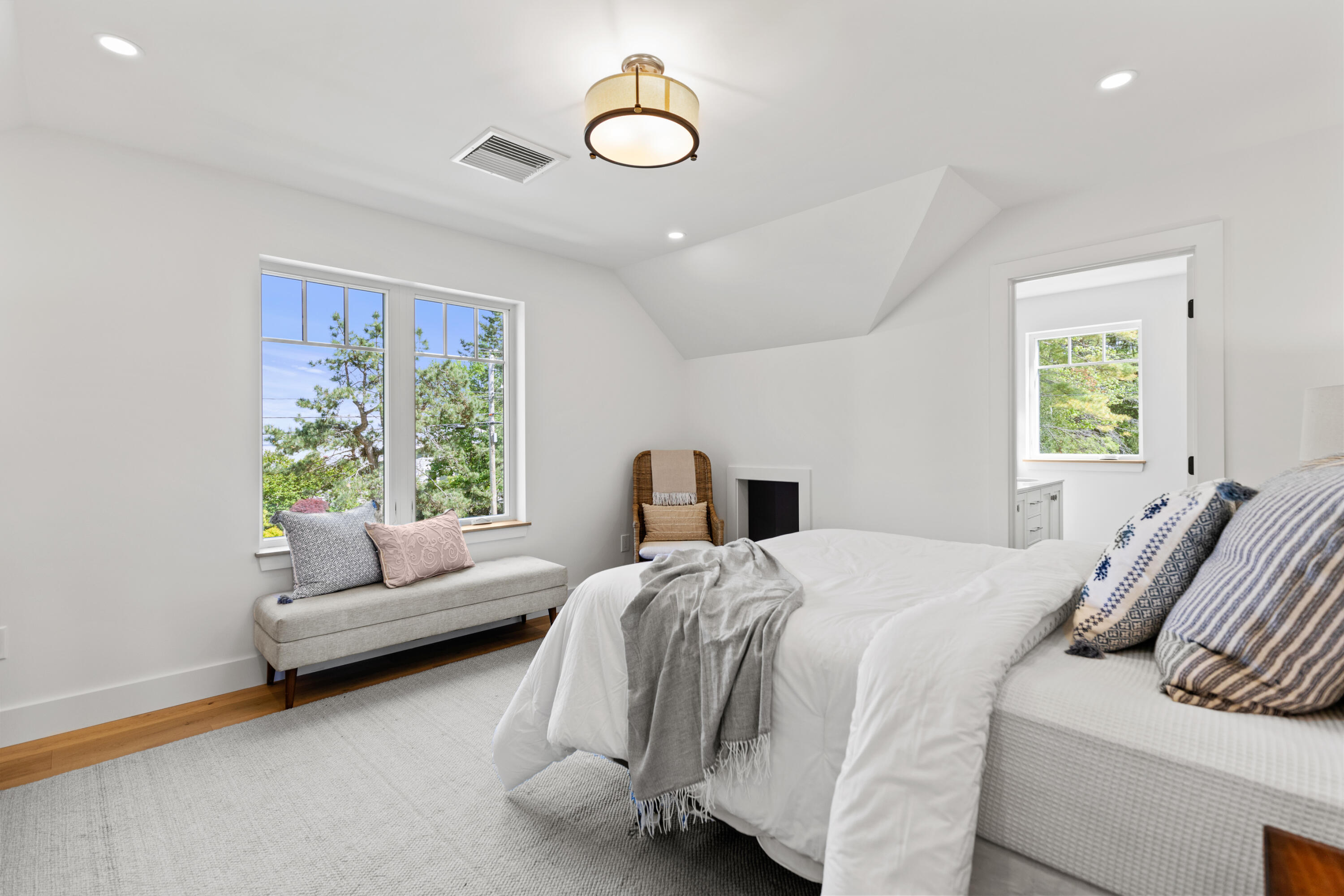 449 Black Point Road Scarborough, ME 04074 - Photo 16 of 32 Primary Suite