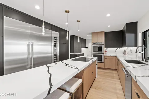 $2,795,000 | 910 East Kaler Drive, Phoenix, AZ 85020