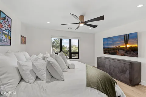 $2,795,000 | 910 East Kaler Drive, Phoenix, AZ 85020