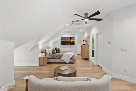 $2,795,000 | 910 East Kaler Drive, Phoenix, AZ 85020