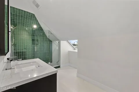 $2,795,000 | 910 East Kaler Drive, Phoenix, AZ 85020
