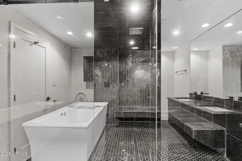 $2,795,000 | 910 East Kaler Drive, Phoenix, AZ 85020