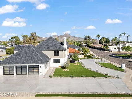 $2,795,000 | 910 East Kaler Drive, Phoenix, AZ 85020