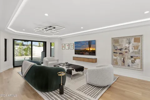 $2,795,000 | 910 East Kaler Drive, Phoenix, AZ 85020