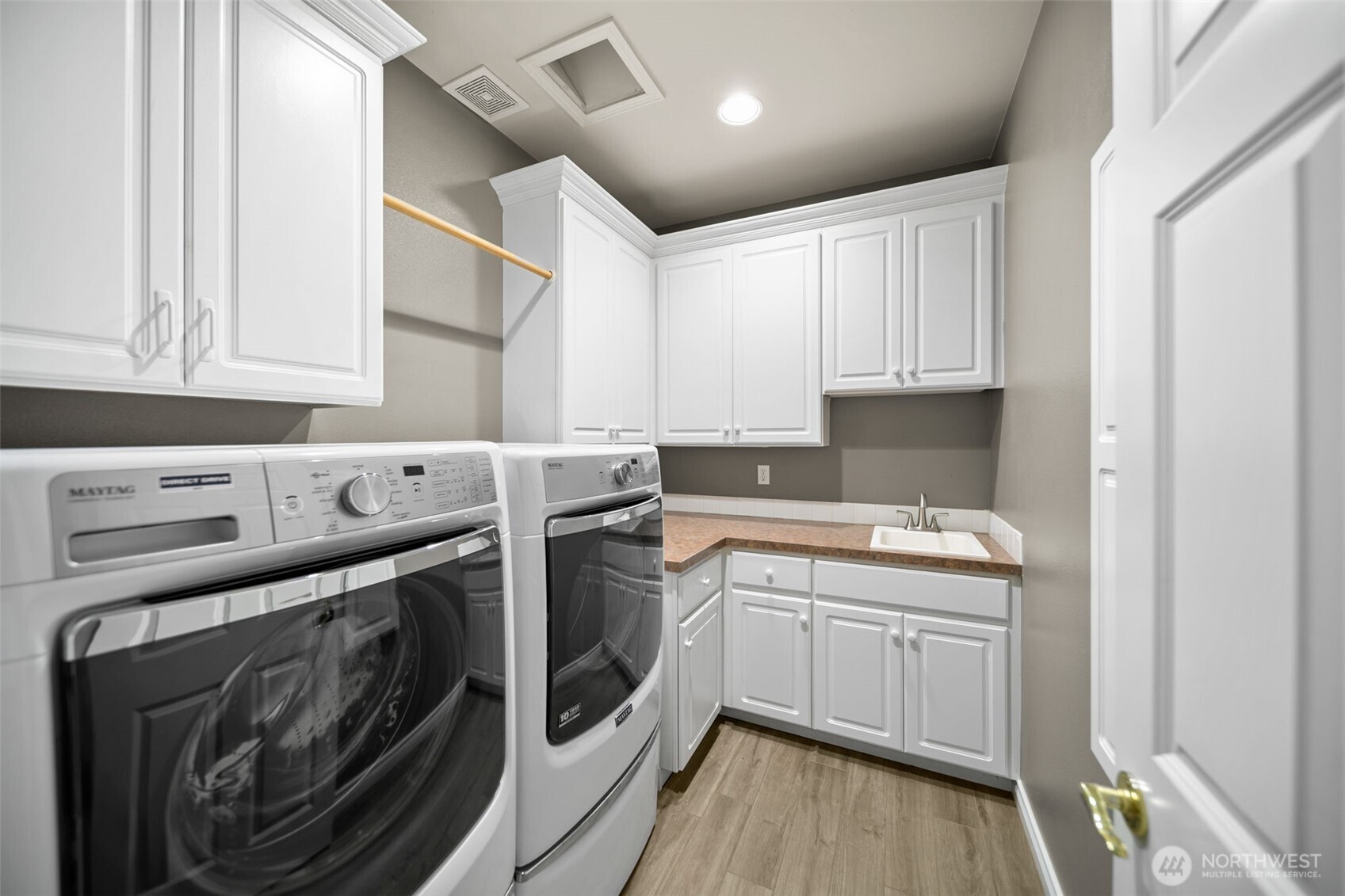 2021 Broadhurst Place Wenatchee, WA 98801 - Photo 21 of 40
