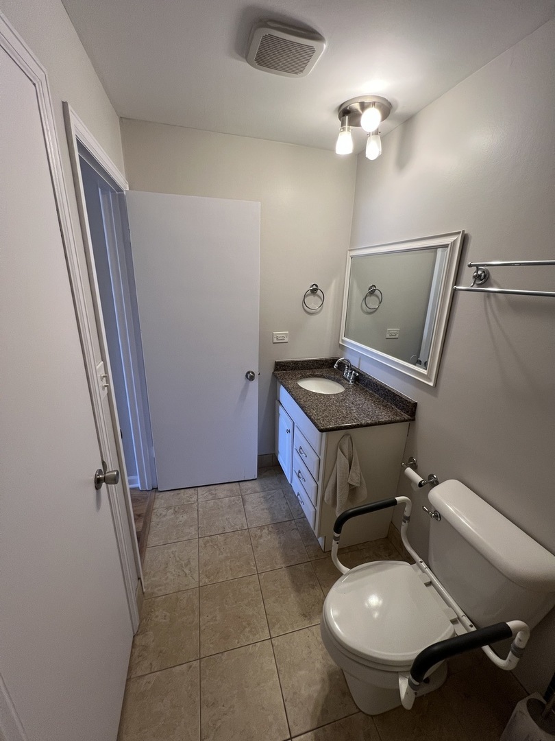 5000 Carriageway Drive, Unit 106 Rolling Meadows, IL 60008 - Photo 8 of 11