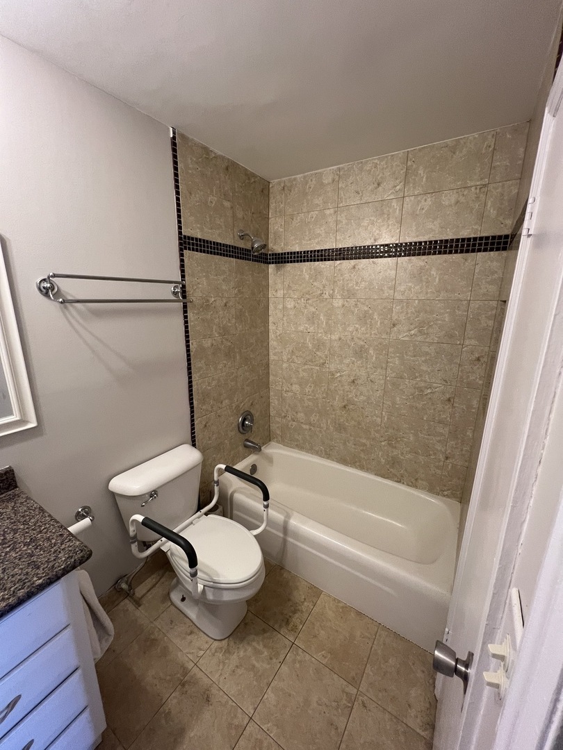 5000 Carriageway Drive, Unit 106 Rolling Meadows, IL 60008 - Photo 9 of 11