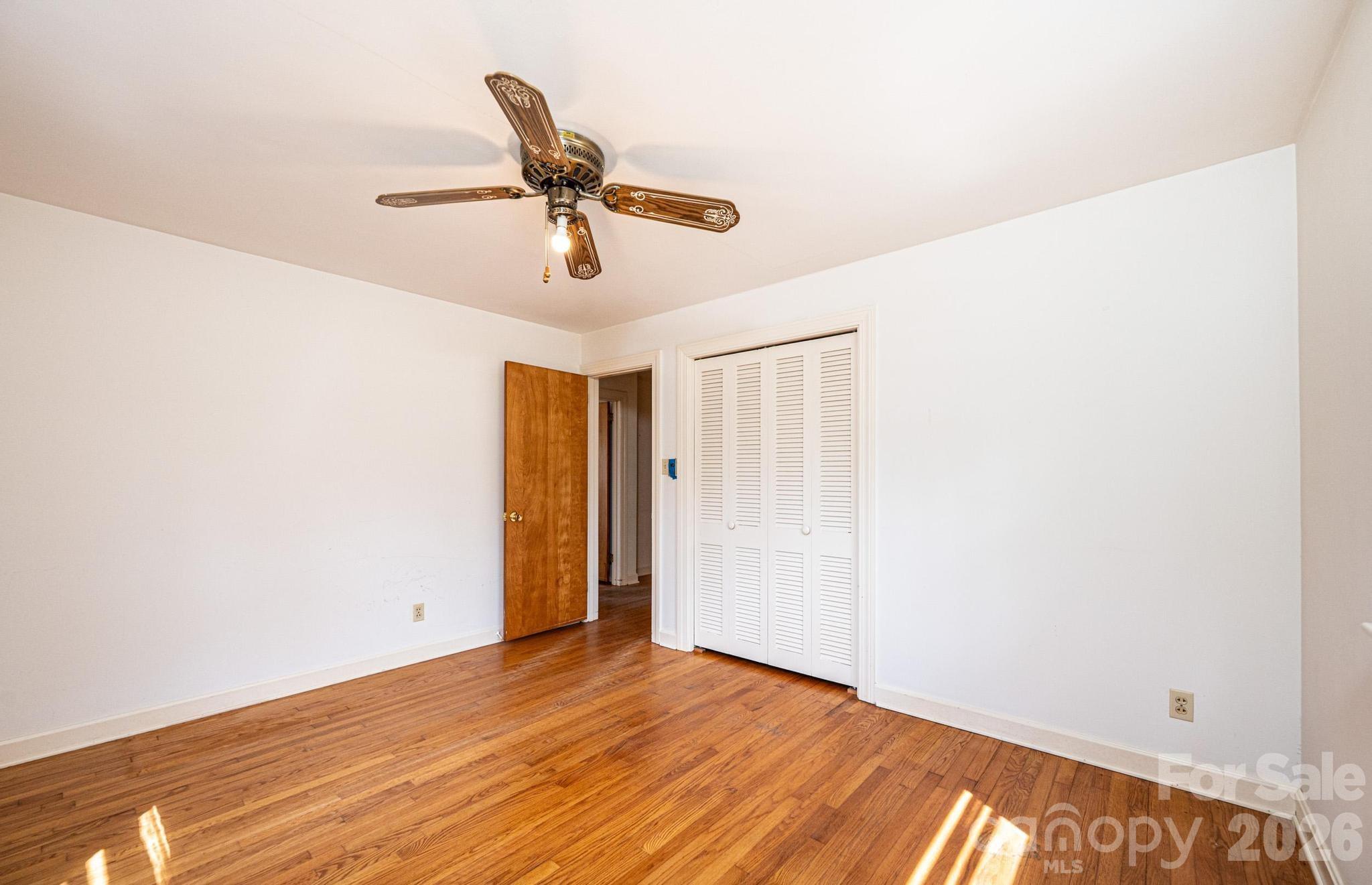 781 23rd Avenue Northeast Hickory, NC 28601 - Photo 33 of 41 a view of an empty room