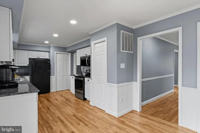 $689,900 | 16048 Fairway Drive, Dumfries, VA 22025