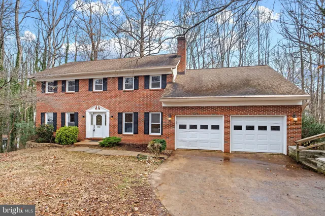 $689,900 | 16048 Fairway Drive, Dumfries, VA 22025