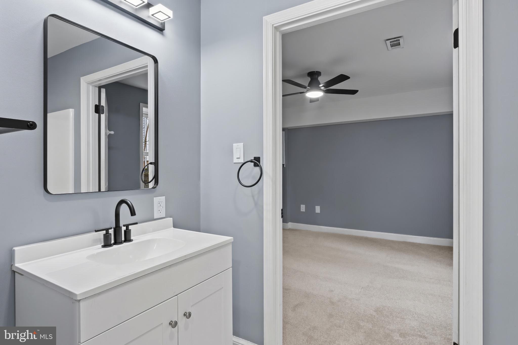 16048 Fairway Drive Dumfries, VA 22025 - Photo 27 of 46