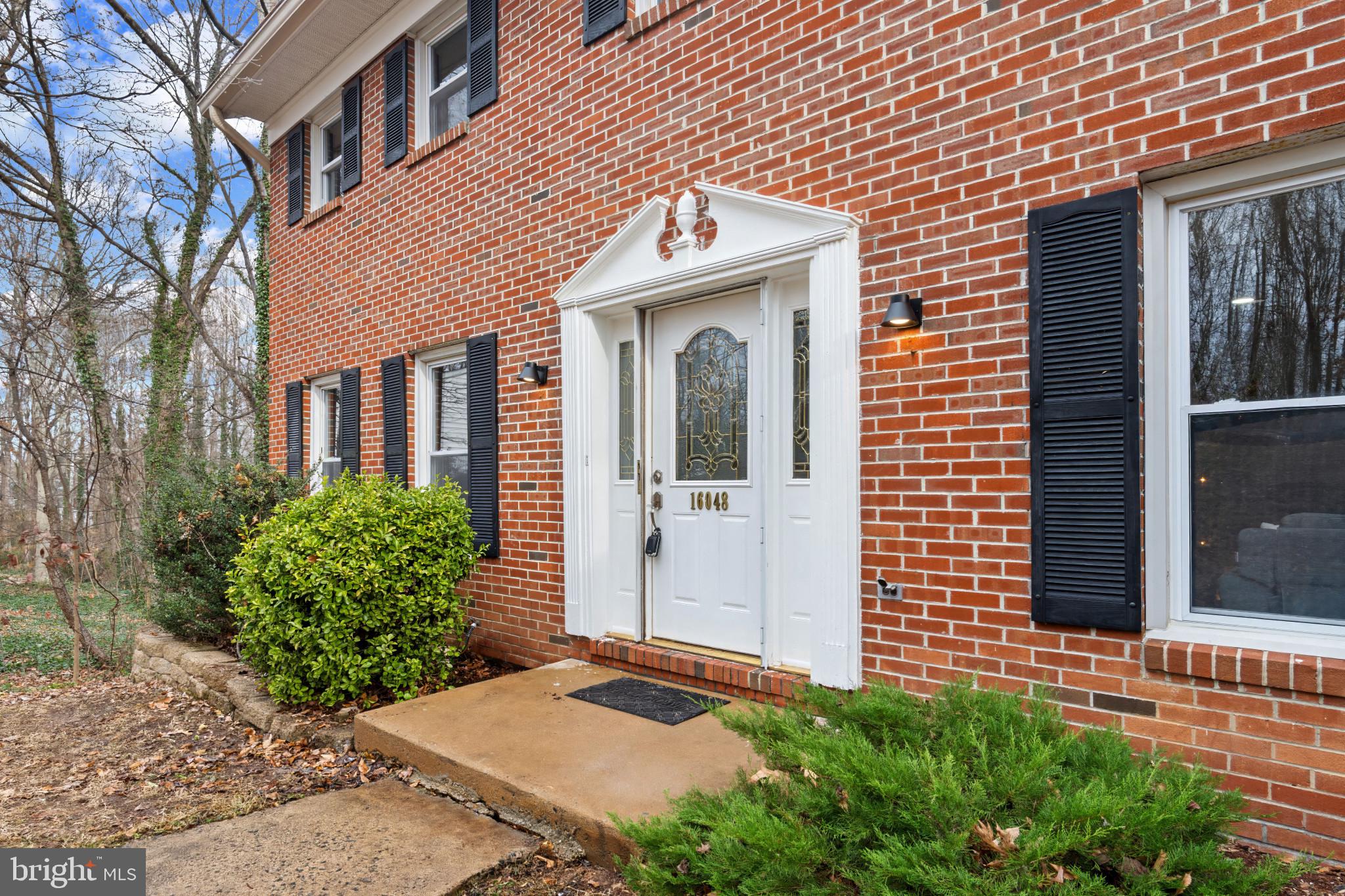 16048 Fairway Drive Dumfries, VA 22025 - Photo 3 of 46