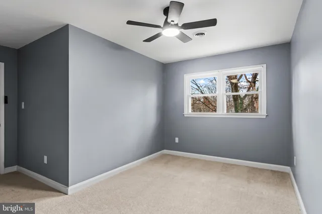 $689,900 | 16048 Fairway Drive, Dumfries, VA 22025